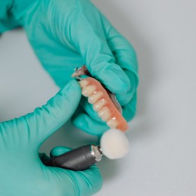 Ervaren tandtechnicus gezocht die zich heeft gespecialiseerd in prothesewerk!