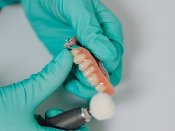 Ervaren tandtechnicus gezocht die zich heeft gespecialiseerd in prothesewerk!